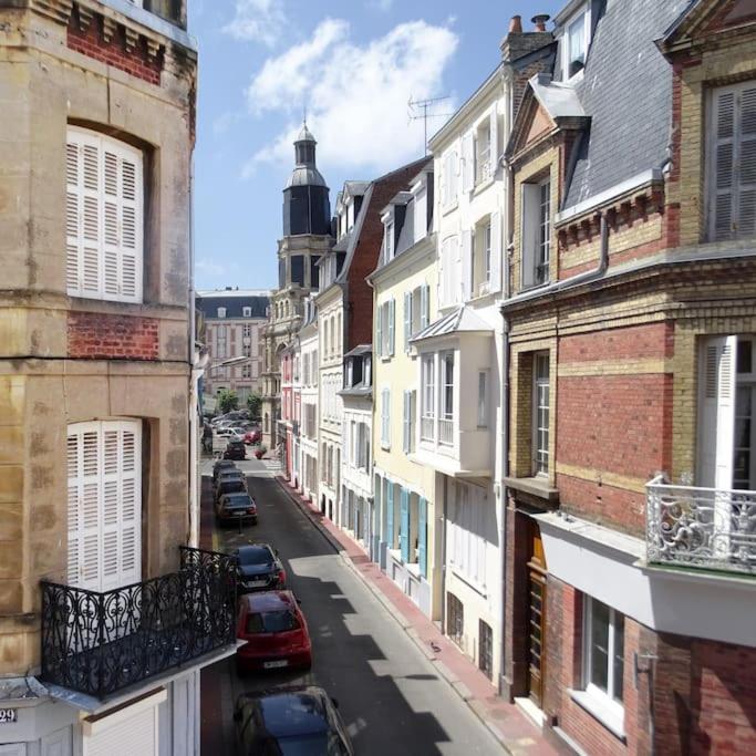 Au Coeur De Trouville. Appartement De 3 Pieces. Exterior foto